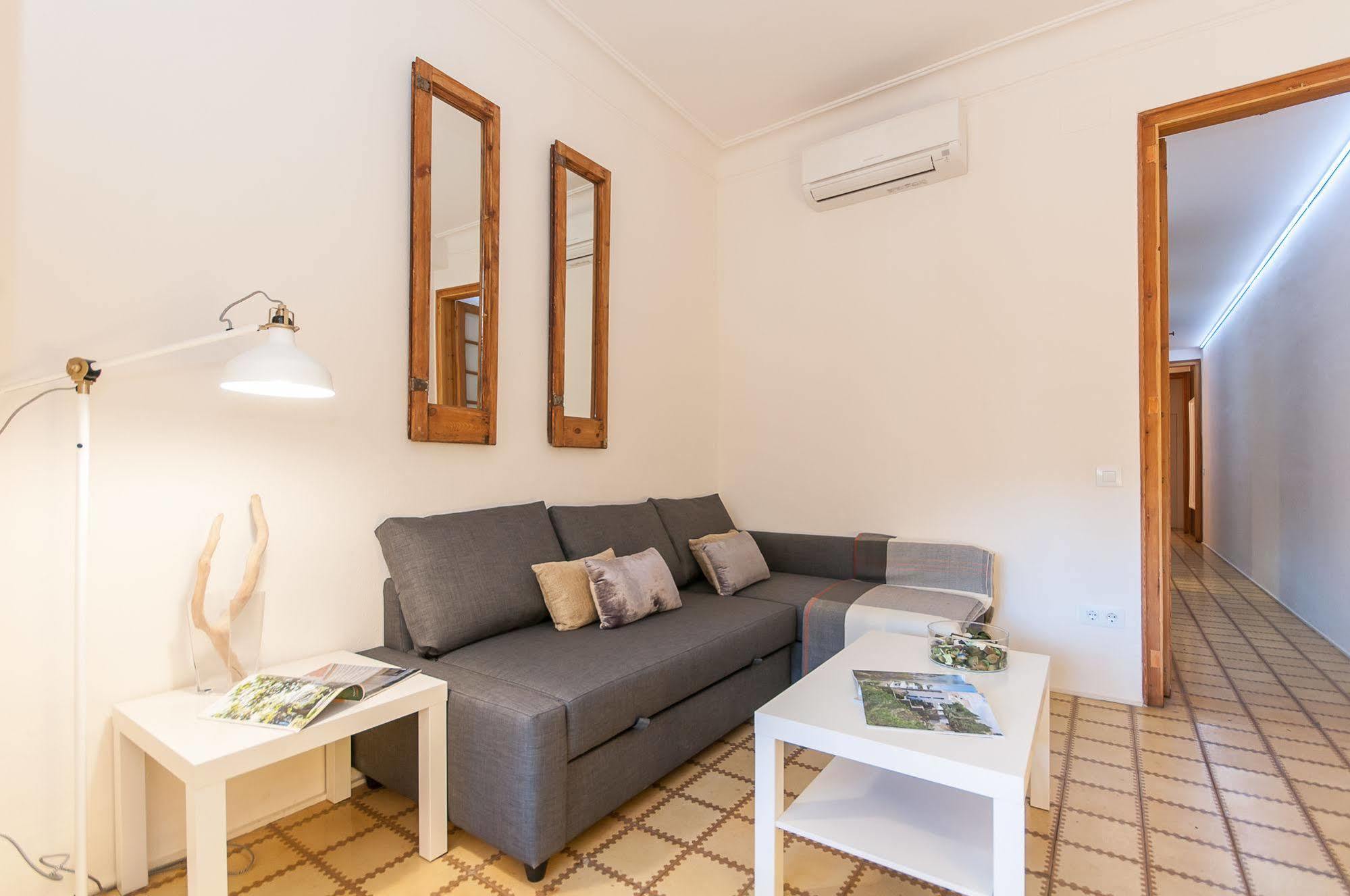 Apartment Trivao Sant Antoni Market Barcelona